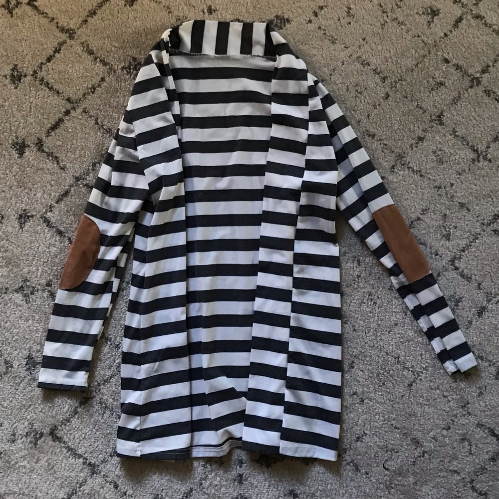 Grey and white cardigan size small